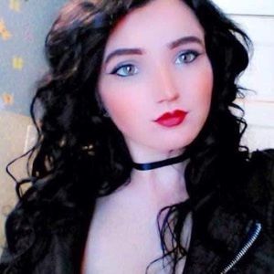 Meet your Posher, Alaina